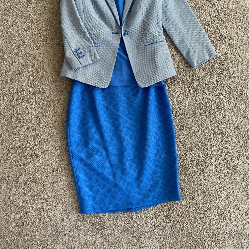 The Limited Gorgeous Blue Pencil Skirt Size 4